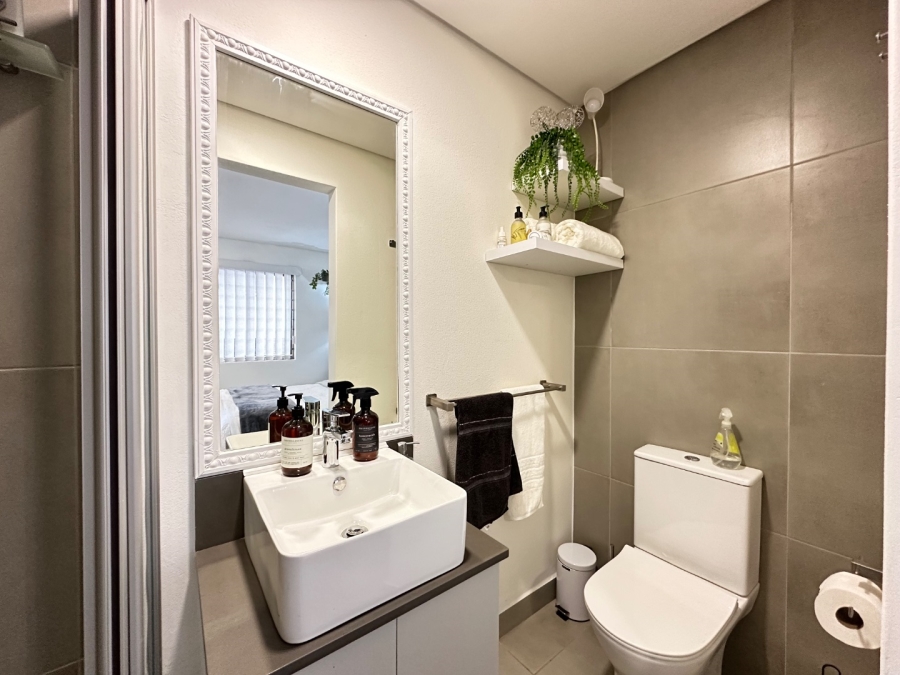 2 Bedroom Property for Sale in Island View Western Cape